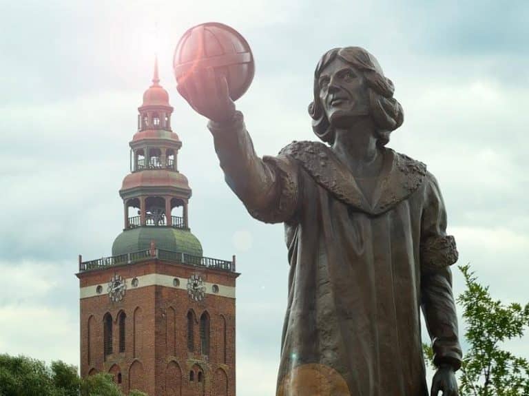 Kopernik jako kandydat do Parlamentu Europejskiego? Wyjątkowy konkurs dla uczni&oacute;w w wojew&oacute;dztwie warmińsko-mazurskim!