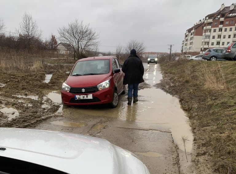 Droga do domu czy droga przez mękę? Dramat mieszkańców ul. Piwnika w Olsztynie