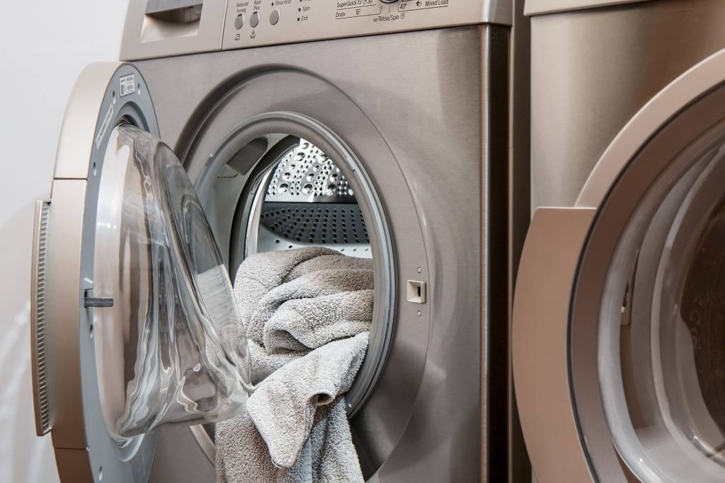 Pralnictwo przemysłowe - Koszty oraz ceny wyposażenia pralni Materiał partnera