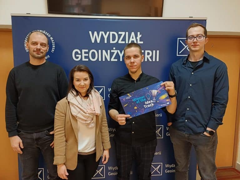 Młodzi naukowcy z UWM laureatami konkursu za projekt ulepszający nawigację satelitarną