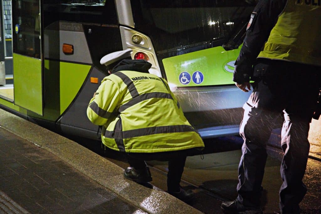 9-latek potrącony przez tramwaj w Olsztynie ruch drogowy Olsztyn, Wiadomości, zShowcase