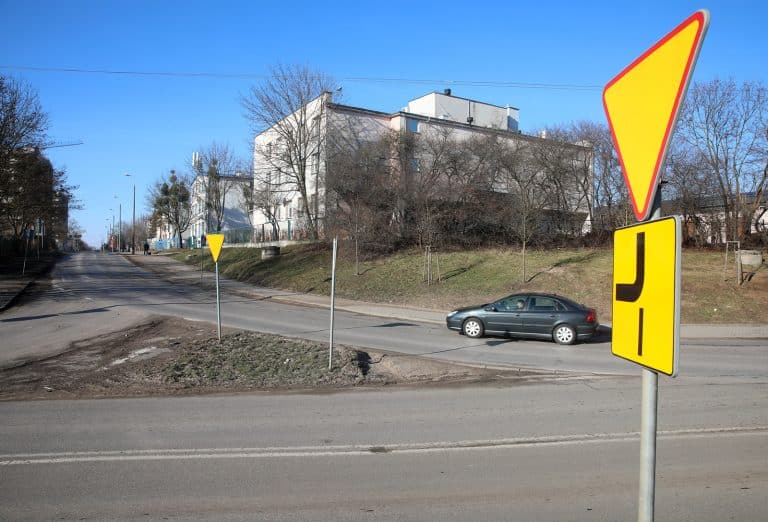Budowa ronda na Zatorzu budzi kontrowersje