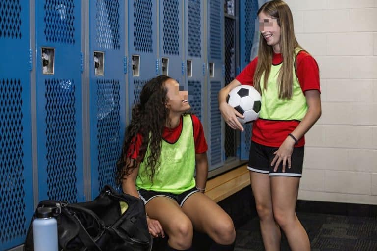 Zlizywanie bitej śmietany z kolan trenera. Co się działo w drużynie Stomilanek Olsztyn?