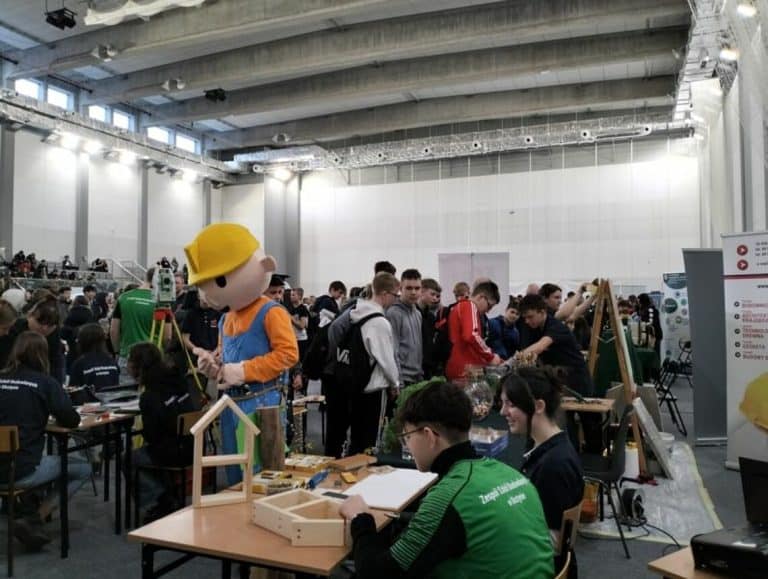 Targi edukacyjne w Olsztynie &ndash; przyszłość zawodowa w zasięgu ręki?