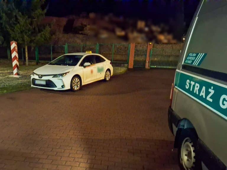 Ale wpadka? Taksówkarz złapany na gorącym uczynku przez gołdapskich funkcjonariuszy