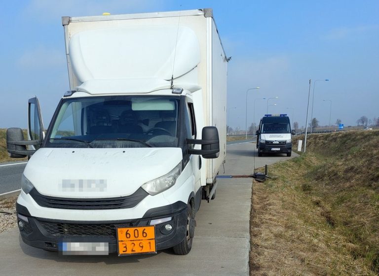 Poważne naruszenia podczas transportu niebezpiecznych towarów na S7