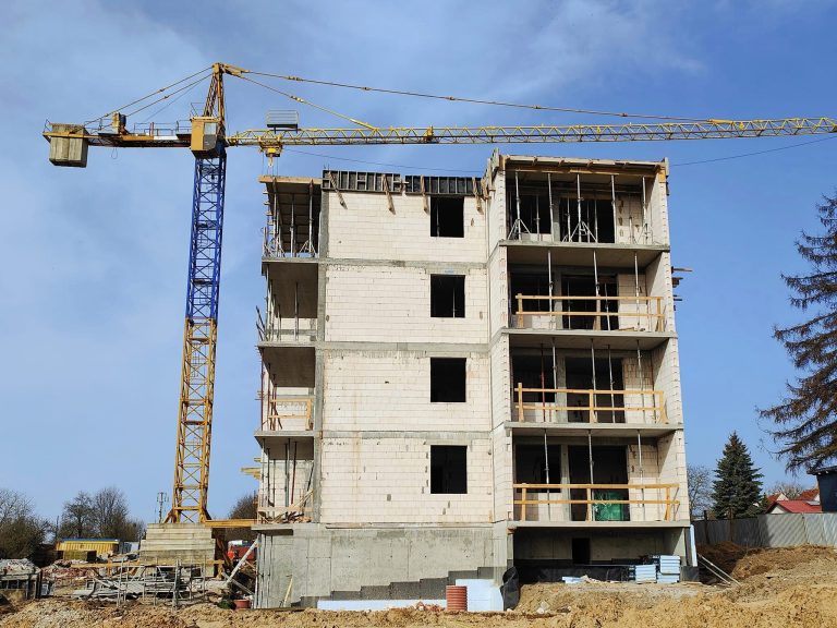 Radny Głażewski postuluje intensywny rozw&oacute;j budownictwa społecznego