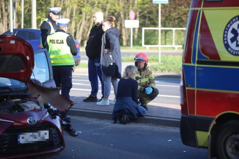 14-latka i 13-latka potrącone na przejściu koło Plaży Miejskiej