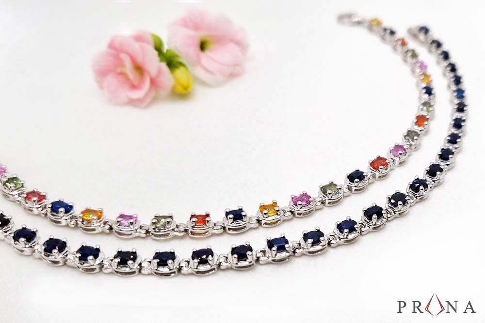 Srebrna biżuteria z kamieniami na wiosnę. Kolory, które rozświetlą twój wygląd Materiał partnera