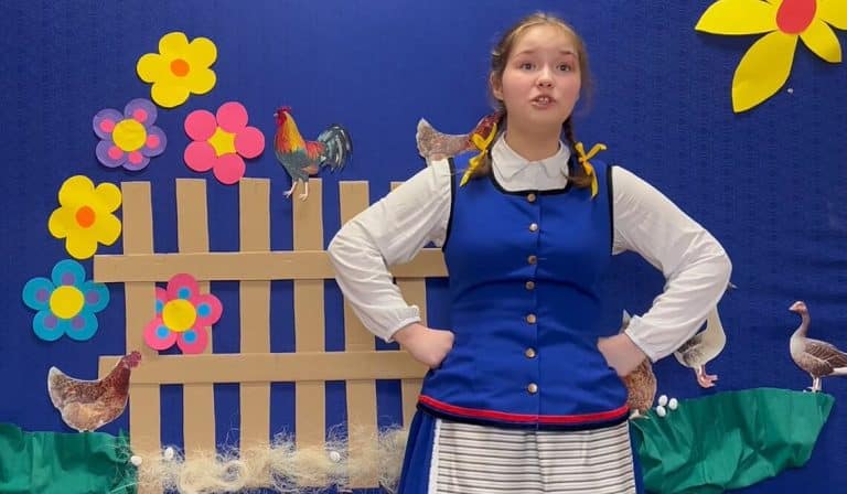 Aleksandra Babecka, młoda olsztynianka, bierze udział w konkursie na &bdquo;najlepszą gadkę&rdquo;