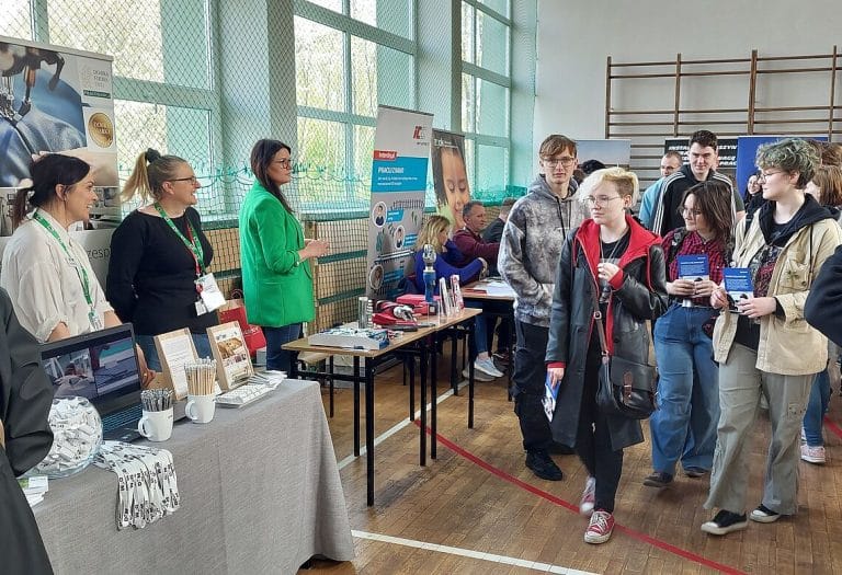 Olsztyńskie Targi Pracy przyciągnęły rzesze młodzieży