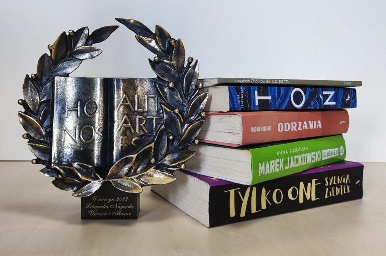 Oto finaliści Literackiej Nagrody Warmii i Mazur &bdquo;Wawrzyn&rdquo; &ndash; głosuj na swojego faworyta!