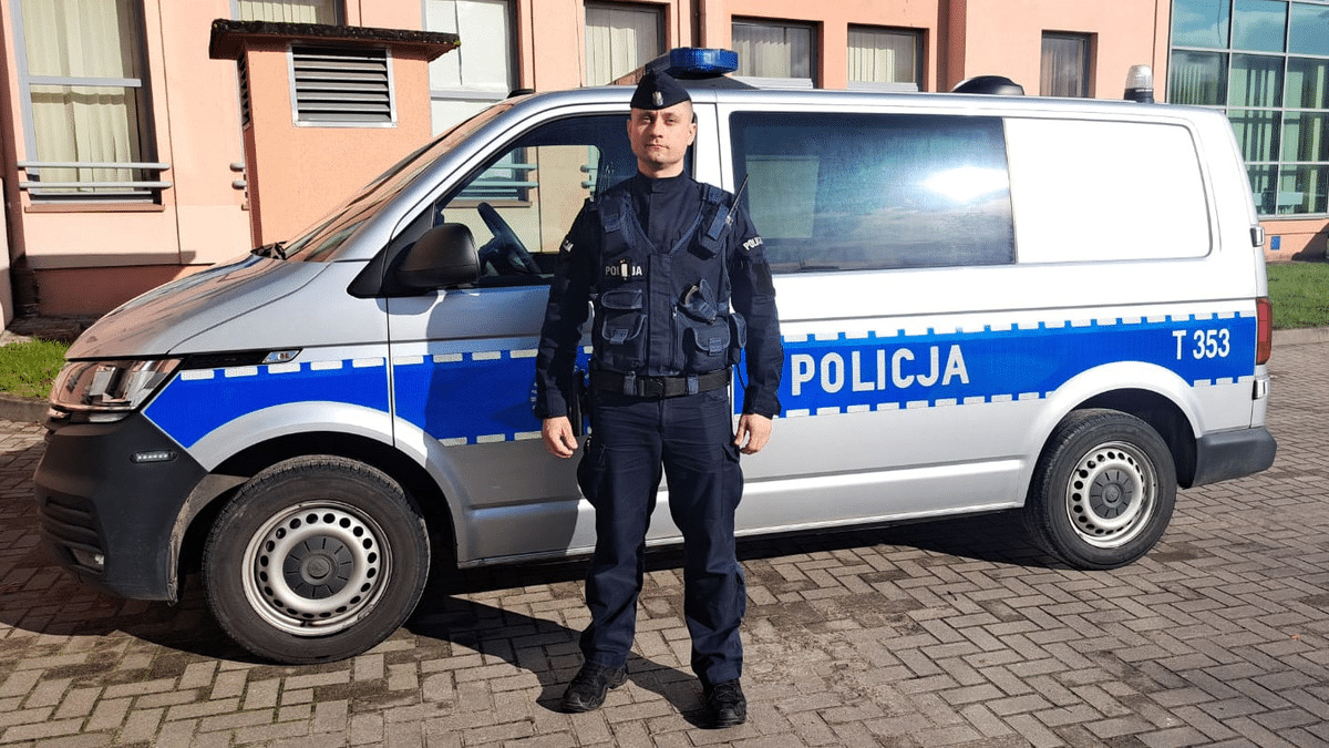 Uratował życie. Policjant w czasie wolnym od służby zareagował na wołanie kobiety o pomoc pomoc Olsztyn, Wiadomości, zShowcase