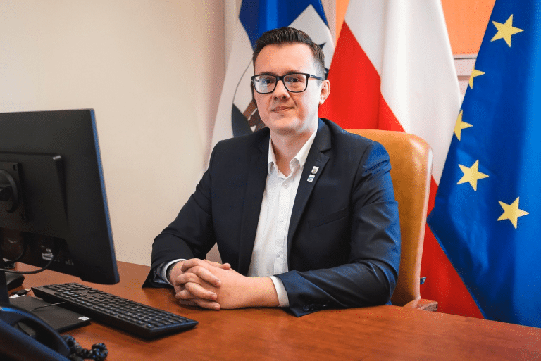 Nowy burmistrz Kętrzyna został wybrany w plebiscycie. Karol Lizurej, jakie ma plany?