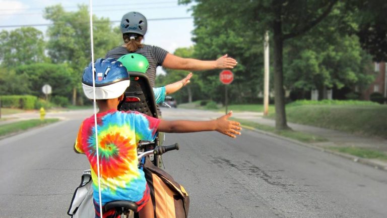 5 pomysłów na aktywne spędzanie czasu z rodziną w ciepłe dni