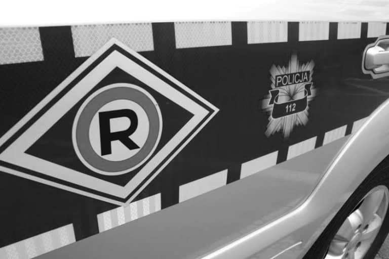 Dramat na drodze. Na miejscu zginęli 39-letni kierowca oraz 58-letni pasażer