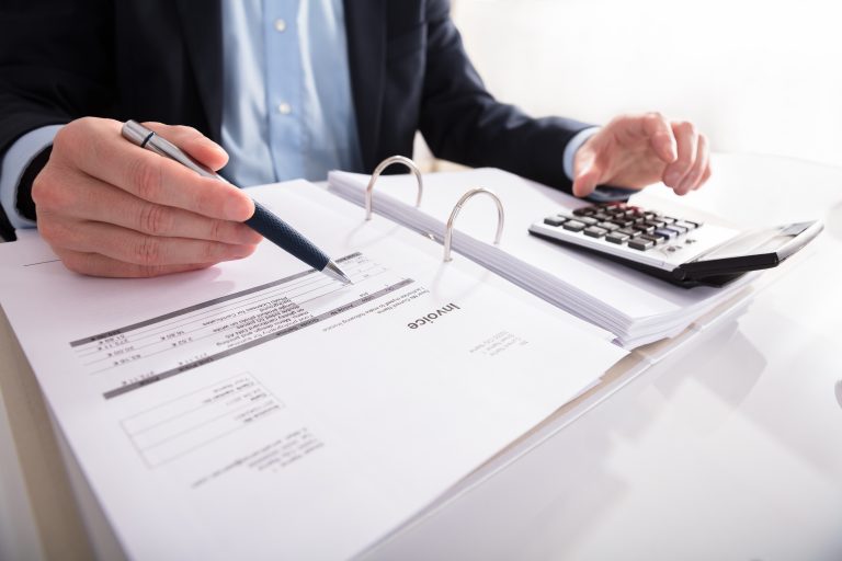 Przesunięcie terminu wdrożenia systemu e-faktur daje przedsiębiorcom więcej czasu na przygotowanie