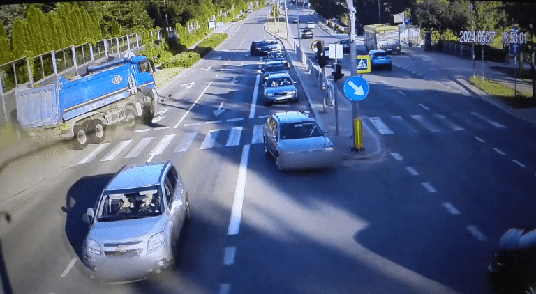 Znany adwokat reprezentuje sprawcę wypadku na Bałtyckiej. Co powiedział kierowca wywrotki?