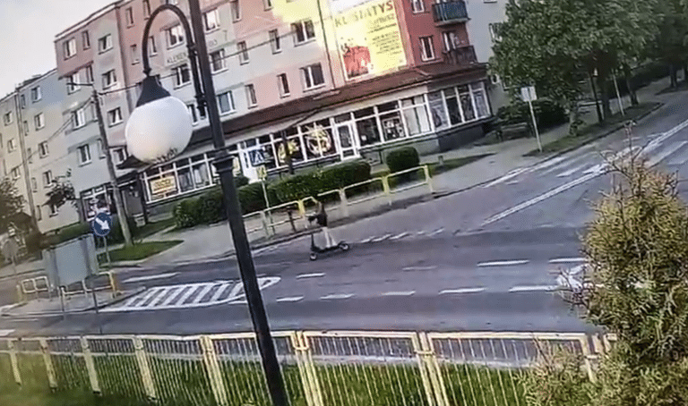 Brawurowa jazda na hulajnodze z 2,5 promila kończy się w szpitalu. Jest nagranie