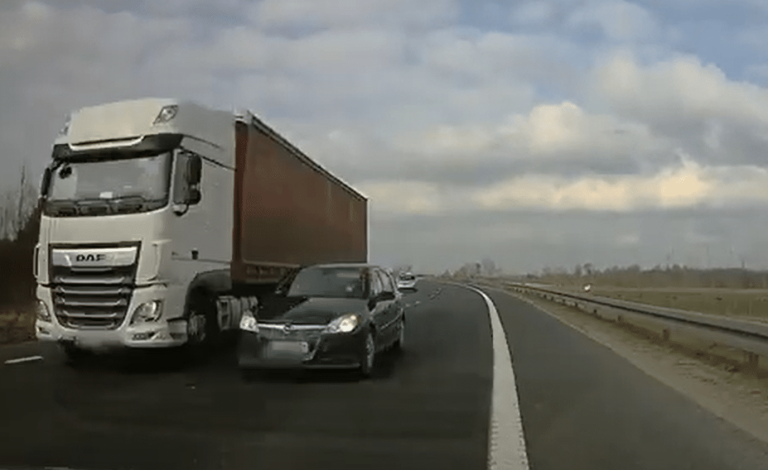 Coraz więcej obywatelskich zgłoszeń pirat&oacute;w drogowych, przekroczeń i agresji na drogach