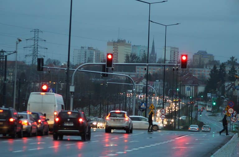 Na tym skrzyżowaniu w Olsztynie mandaty sypią się jak z rękawa! Liczba wzbudza zdziwnie