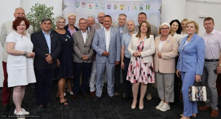 Wzmacnianie więzi polsko-ukraińskich: nowe umowy partnerskie w powiecie olsztyńskim