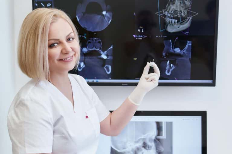 Piękny uśmiech w jeden dzień? Alfa Dental zna na to sposób!