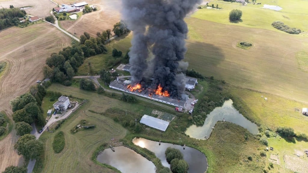 Zastępy straży walczyły z ogromnym pożarem straż pożarna Ostróda, Wiadomości, zShowcase