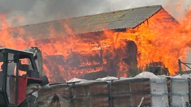 Młode małżeństwo z dw&oacute;jką dzieci w jednej chwili stracili wszystko w pożarze!