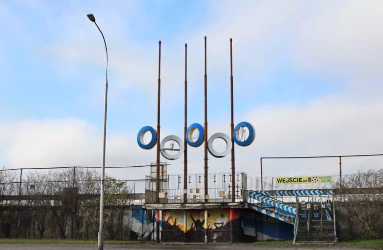Przebudowa stadionu Stomil pod znakiem zapytania? Jedyna oferta drastycznie przekracza budżet
