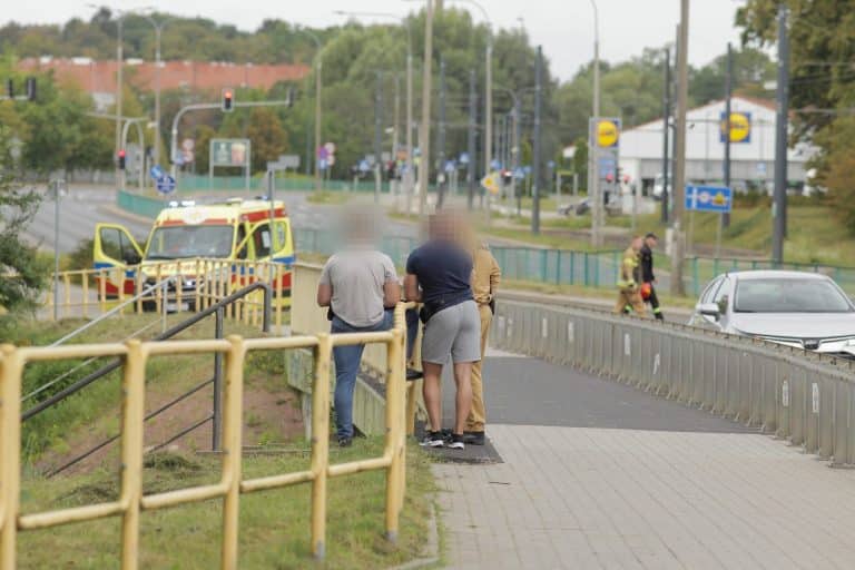 Znaleziono zwłoki młodej kobiety pod mostem. Tragiczne odkrycie w Olsztynie