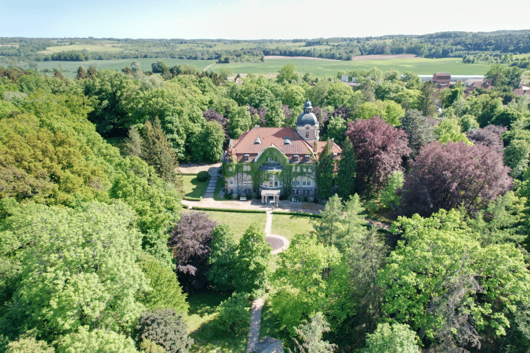 To tu kręcono &bdquo;Kamerdynera&rdquo; &ndash; teraz możesz przechadzać się po tych wnętrzach