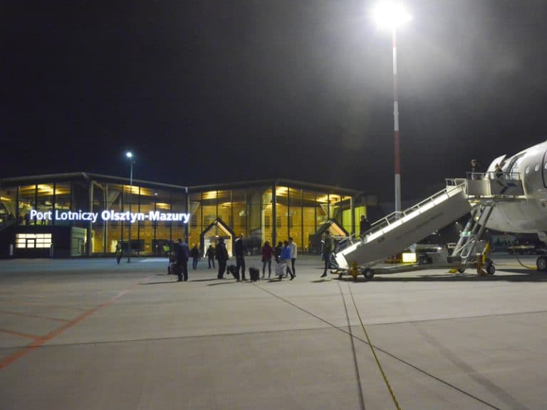 Doszło do zatrzymania pasażera na lotnisku w Szymanach
