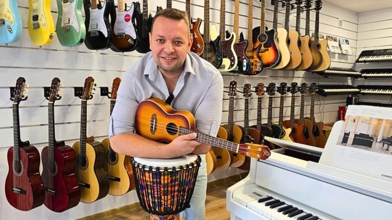 Nowy sklep muzyczny w Olsztynie. Specjalista z Riffa otwiera Dział Muzyczny