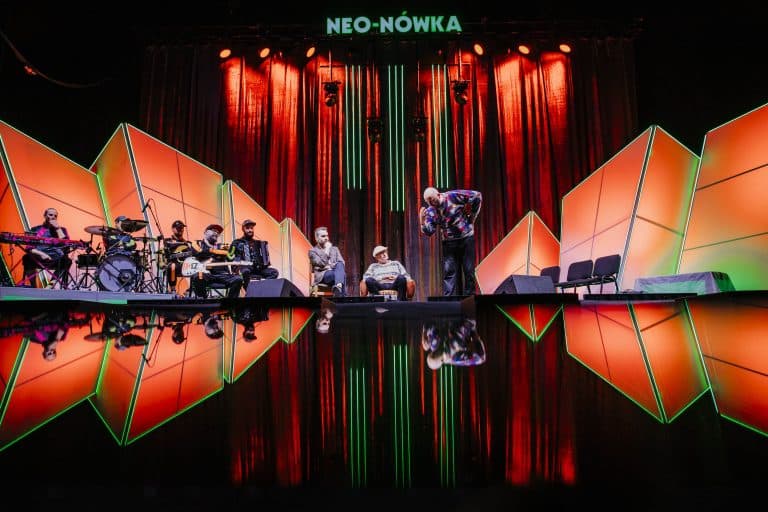 Genialny kabaret w Olsztynie. Neo-Nówka w Hali Urania rozśmieszy Cię do łez!