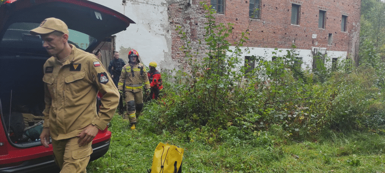 Dramat przy starym młynie – ciało mężczyzny znalezione w kanale