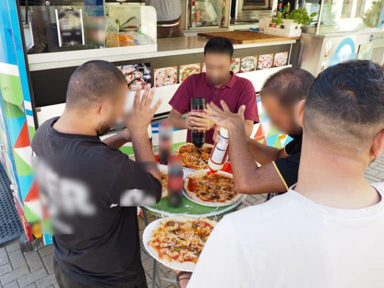 Cudzoziemcy integrowali się przy pizzy i muzyce