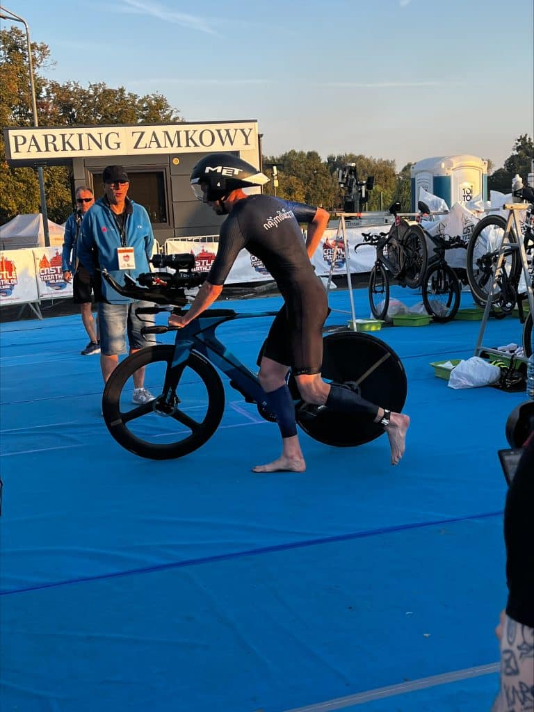 Triathlonista z Olsztyna triumfuje podczas Mistrzostw Polski. Gratulacje! sport Olsztyn, Wiadomości, zShowcase