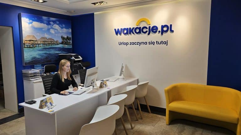 Wakacje po sezonie: Gdzie warto lecieć podczas kalendarzowej jesieni? Super oferty i niskie ceny już są w Olsztynie!