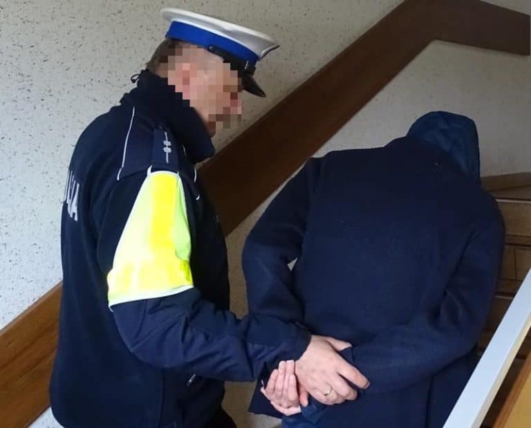 17-latek znęcał się nad bratem i groził jego narzeczonej