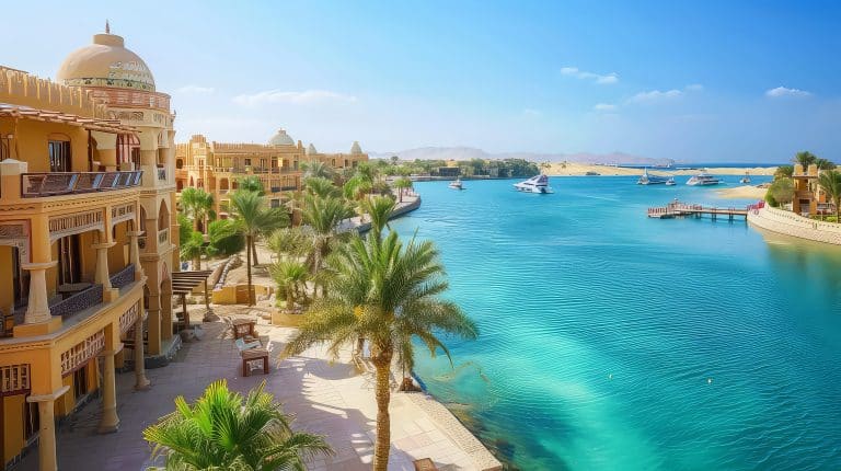 Na urlop z lotniska koło Szyman? Zimą Egipt, a latem 2025 Turcja i Albania