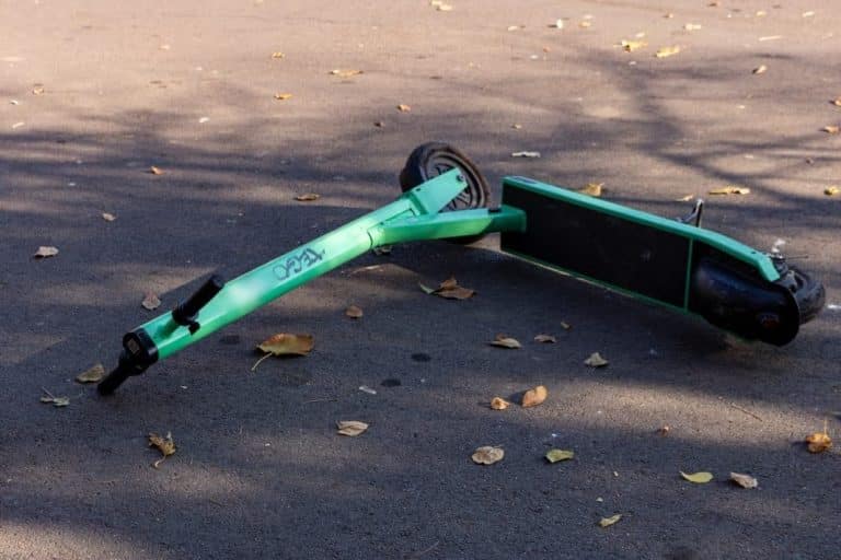 14-latka na hulajnodze elektrycznej potrąciła pieszą