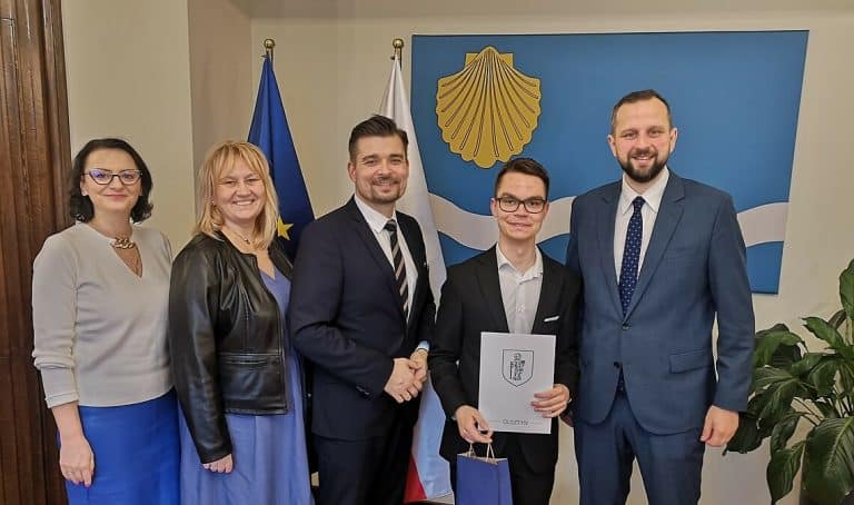 Maturzysta z Olsztyna zdał maturę z wynikiem na 100%