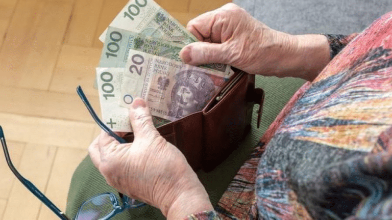 Dodatkowa emerytura? ZUS wypłaca 6000 zł miesięcznie dla wybranych!