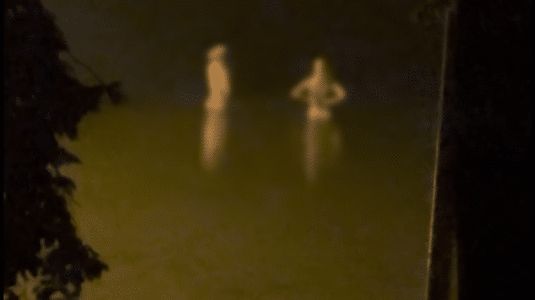 Atrakcyjne blondynki spełniły swoje marzenie? Beztroska kąpiel w olsztyńskim jeziorze