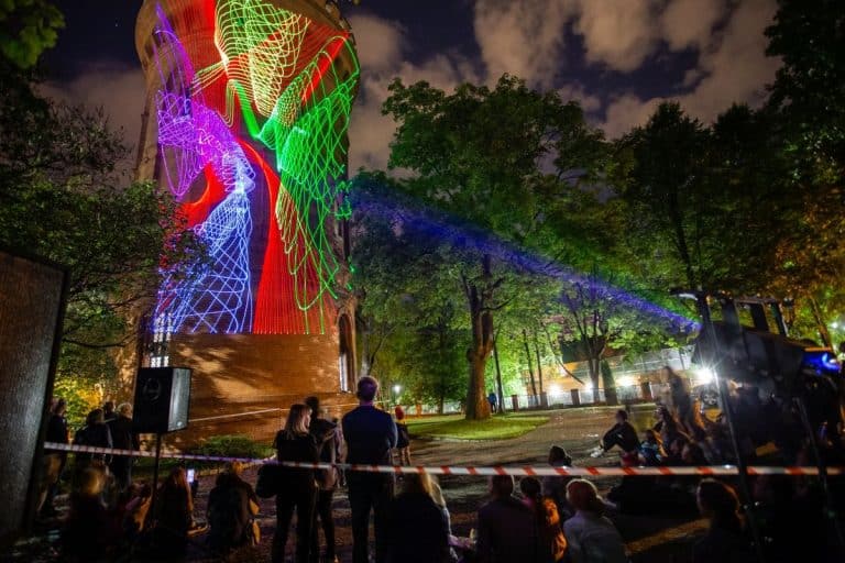 Pokaz laserowy w sercu Olsztyna. Wstęp wolny!