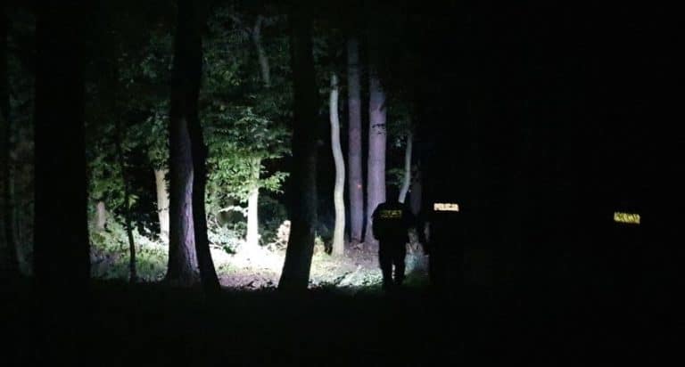 Zagubiona kobieta potrzebowała pomocy. Odnaleziono ją w krytycznym momencie