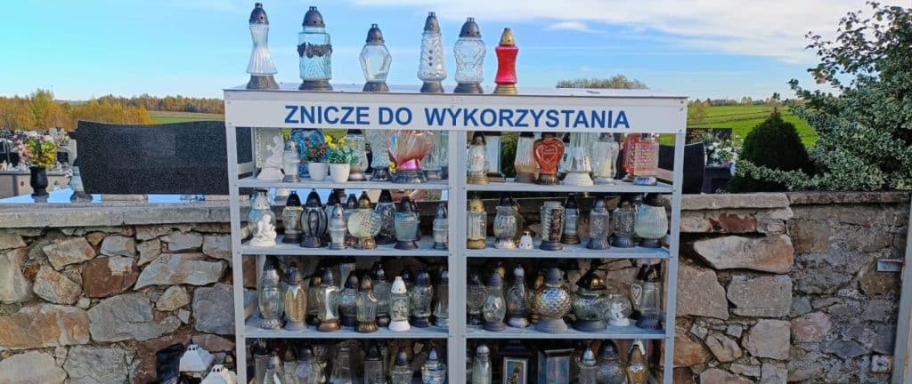 Mniejsze wydatki na Wszystkich Świętych? Tak rozwiązano to na Warmii i Mazurach religia Olsztyn, Wiadomości, zShowcase