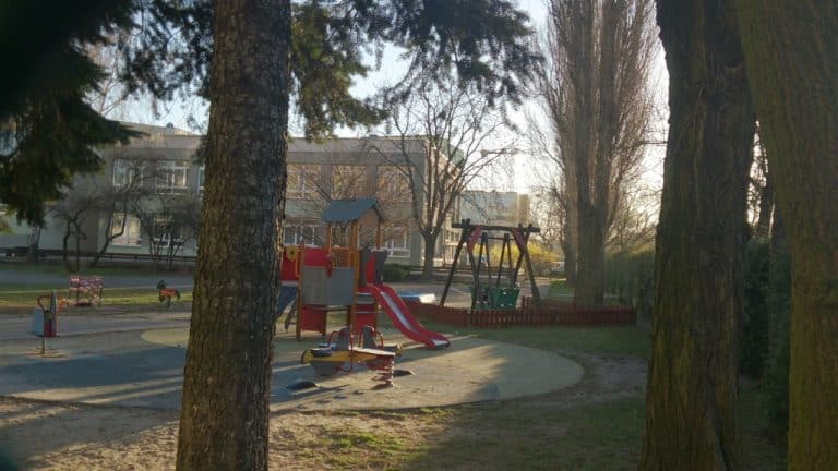 Nagranie ujawniło niepokojące zachowania przedszkolanek, ale to matka będzie sądzona