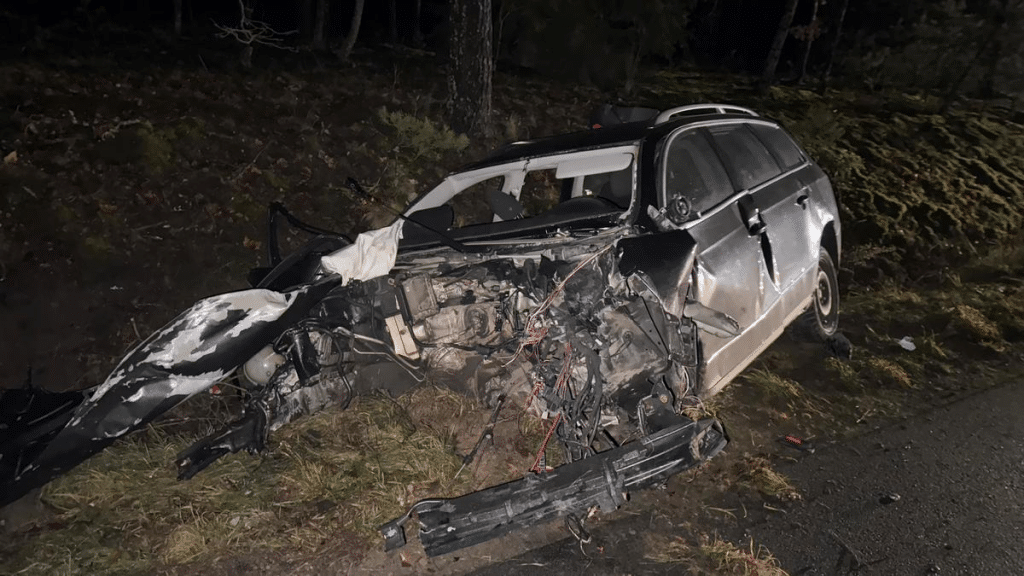 Tragiczny wypadek: cztery ofiary śmiertelne, jedna osoba w stanie ciężkim ruch drogowy Szczytno, Wiadomości, zShowcase